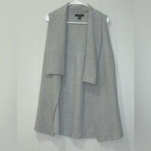 Women’s gray 100% cashmere, Saks fifth Avenue, Cardigan XS